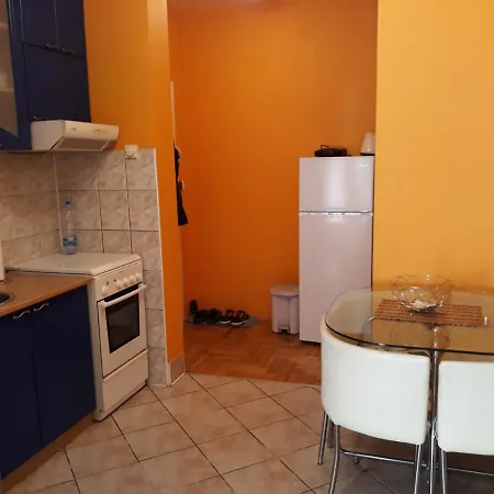 Ema Apartment *